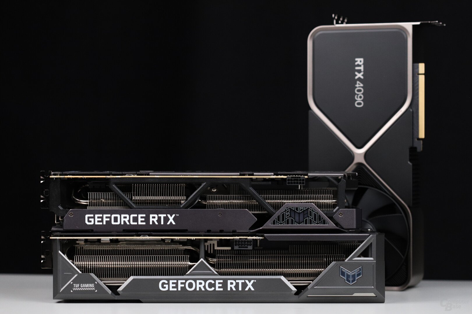 Asus GeForce RTX 4090 TUF im Test: Größer und leiser als die Founders ...