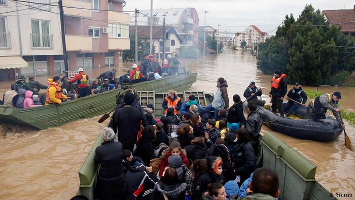 Inondations dans les Balkans: des Dizaines de milliers à l’Évasion