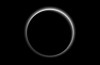 New Horizons ontdekt vermoedelijk stromend ijs en mistlagen op Pluto