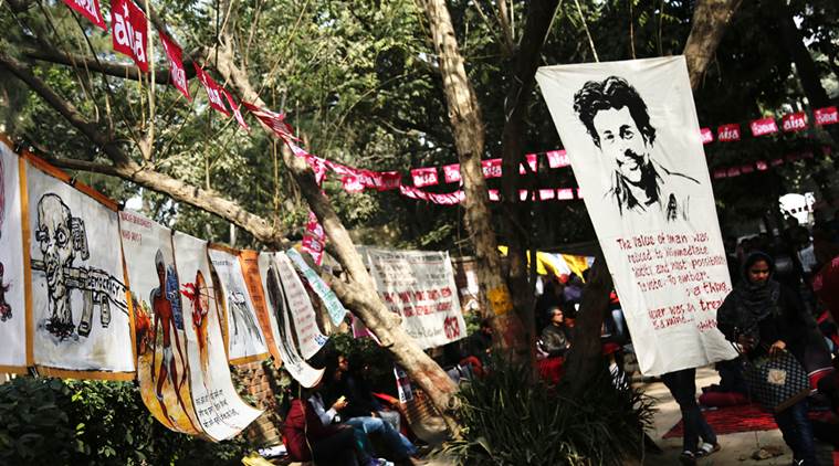 Dalit Suicidi: Socio-fatti storici e di rimedio e correttive