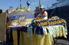 Turisti visitano Maidan-Protestlager