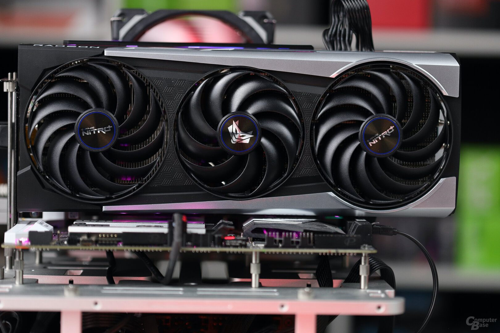 Radeon RX 6800 XT Customs im Test: PowerColor Red Devil gegen Sapphire Nitro+