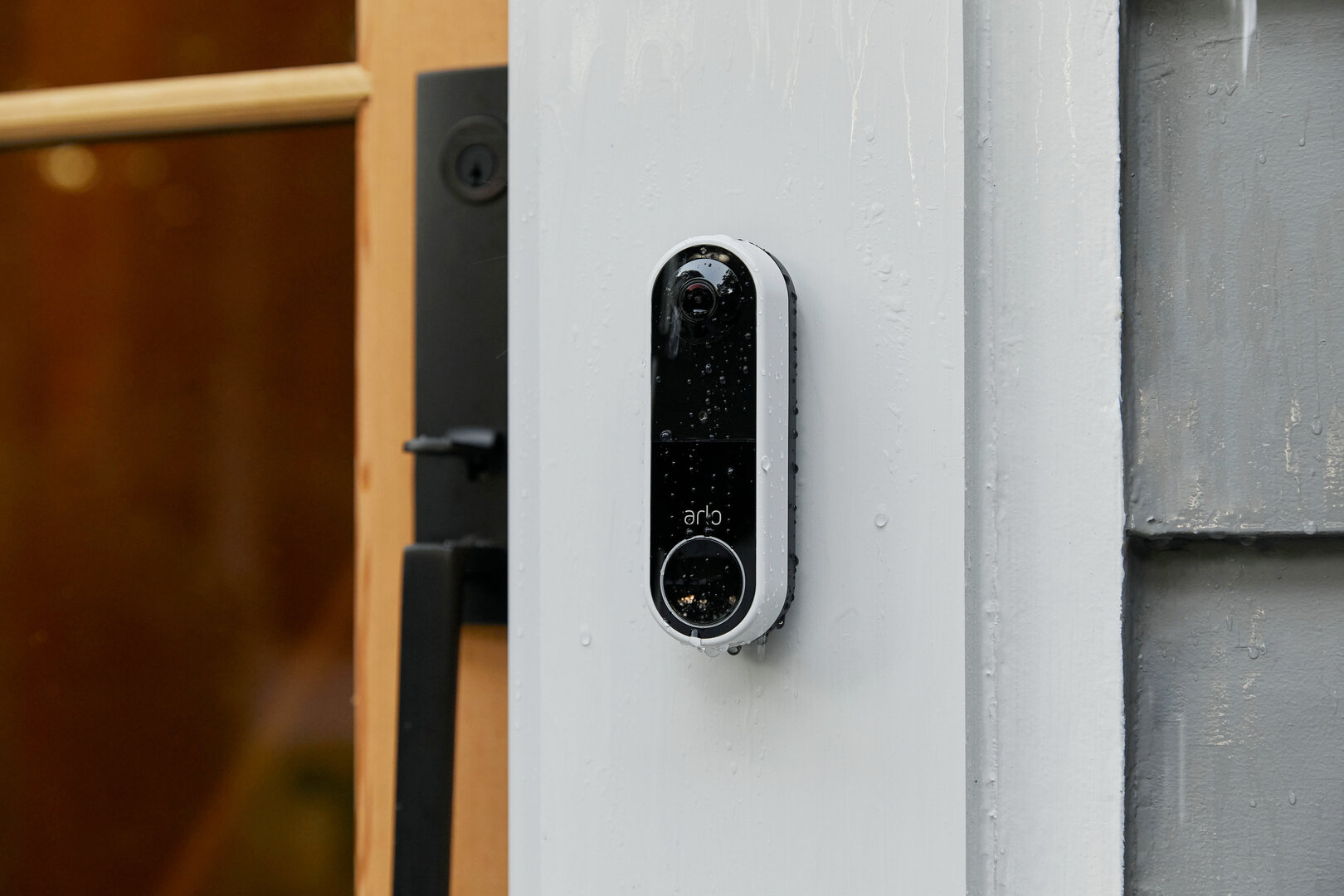 Wire-Free Video Doorbell: Arlos Video-Türklingel wird mit Akku flexibler