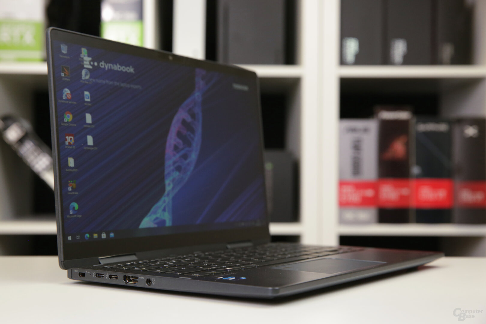 Dynabook X30W-J-10H im Test: Federleichtes Convertible mit Spezialgarantie