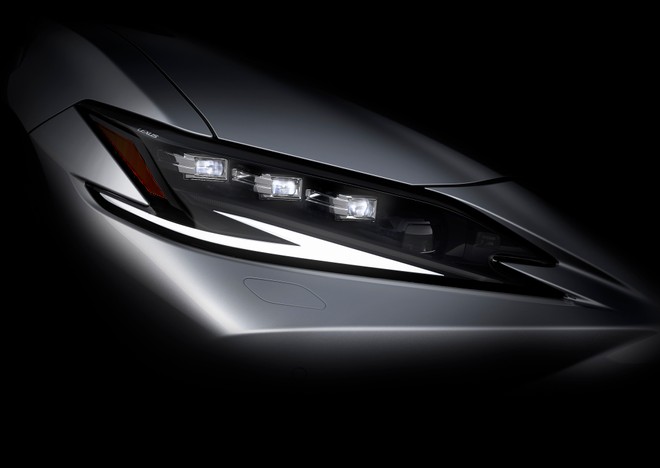 Lexus ES, il restyling della berlina sar? svelato il 19 aprile