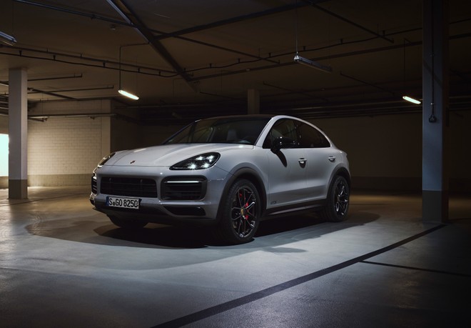 Porsche, in futuro potrebbe arrivare anche una Cayenne elettrica
