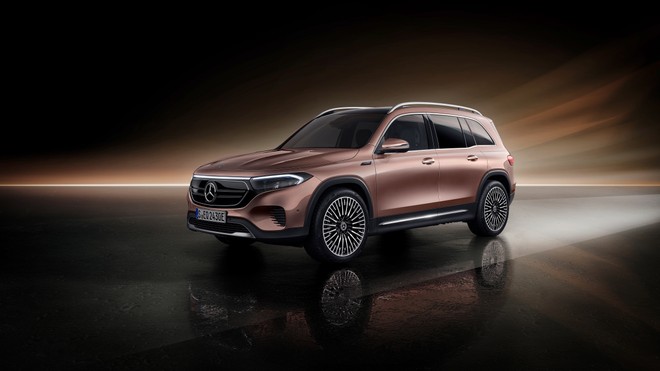 Mercedes EQB, nuovo SUV elettrico a 7 posti