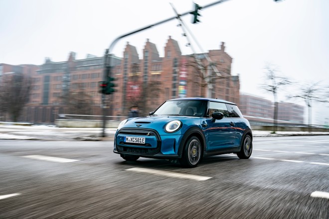 MINI, la John Cooper Works elettrica dovrebbe arrivare entro l’inizio del 2022