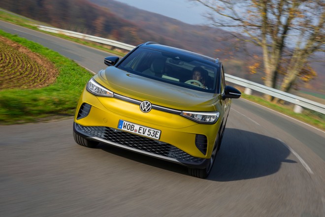 Volkswagen ID.5, continuano i test del SUV coup? elettrico