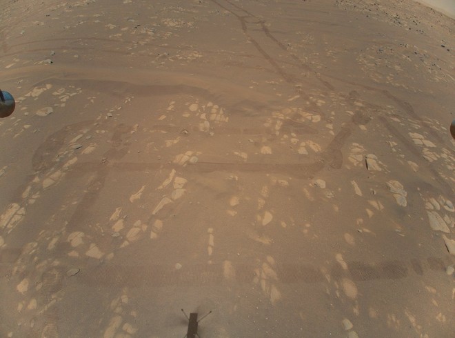 Terzo volo di Ingenuity su Marte il 25 aprile, ecco la prima foto a colori!