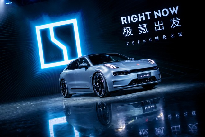 Zeekr 001, nuova elettrica con ricarica sino a 360 kW