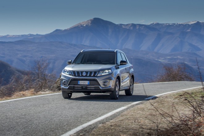 Suzuki Vitara e S-Cross Hybrid: adesso anche con cambio automatico