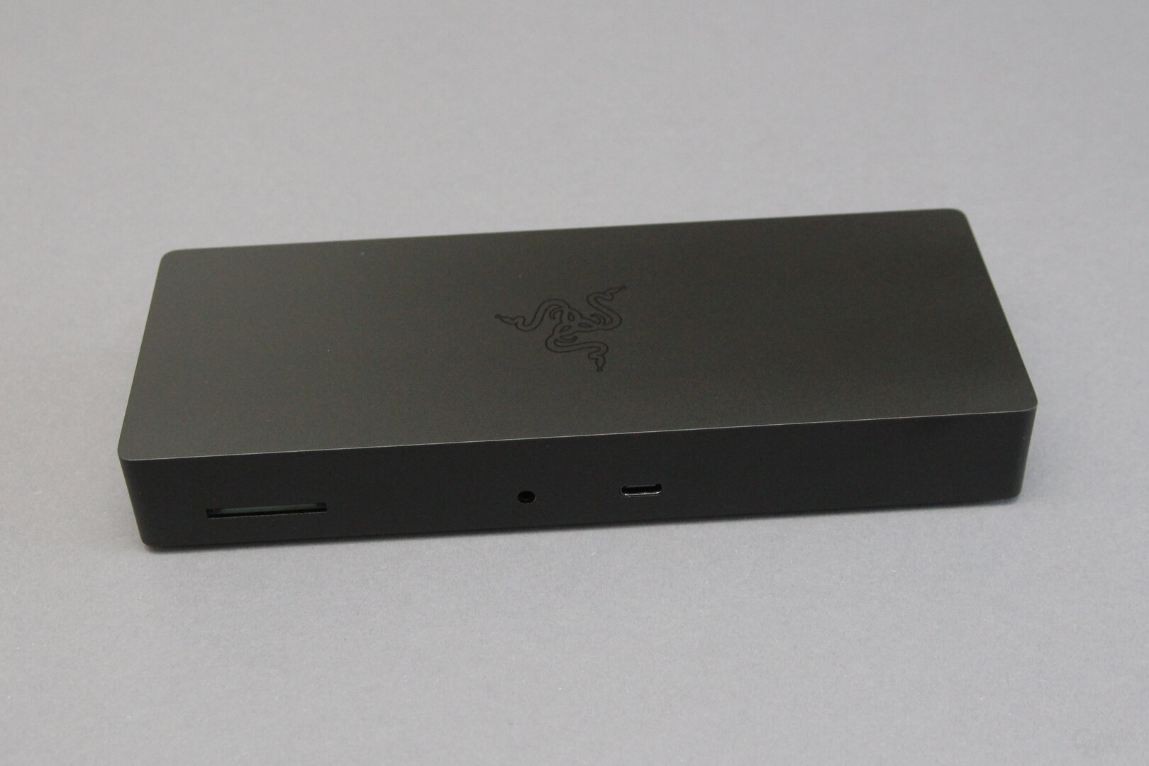 Thunderbolt 4 Dock Chroma im Test: Razers RGB-Docking-Station mit Anschlüssen für 8K