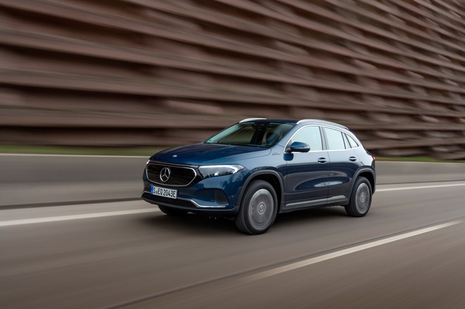 Mercedes EQA, new versions arrive with all-wheel drive